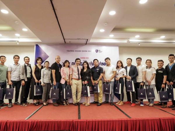Trường doanh nhân HBR - Xây dựng và vận hành chiến lược công ty [16-17/2/2019] - Ảnh 2